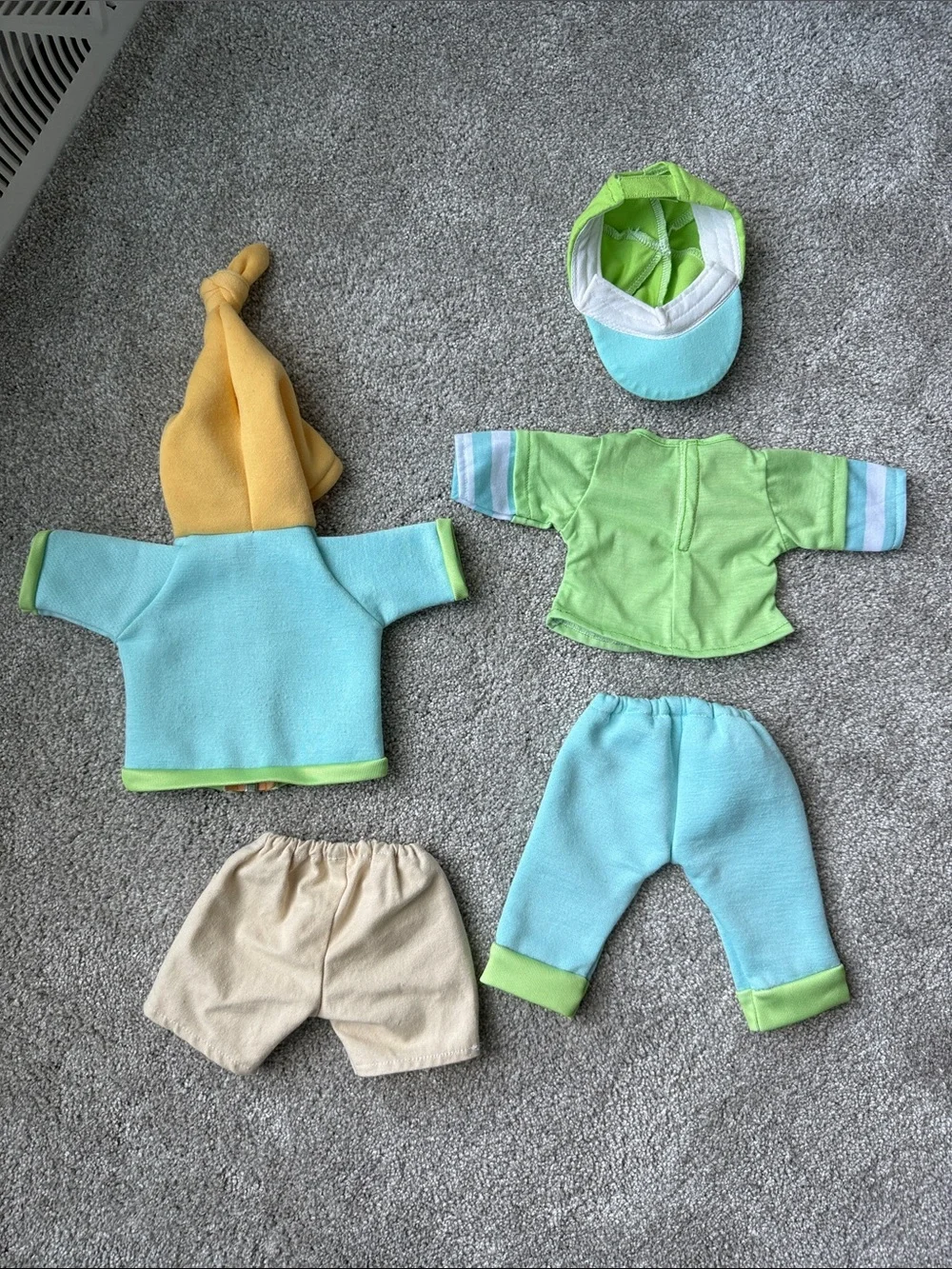 Melissa & Doug- Mine to Love Mix & Match Playtime Doll Clothes